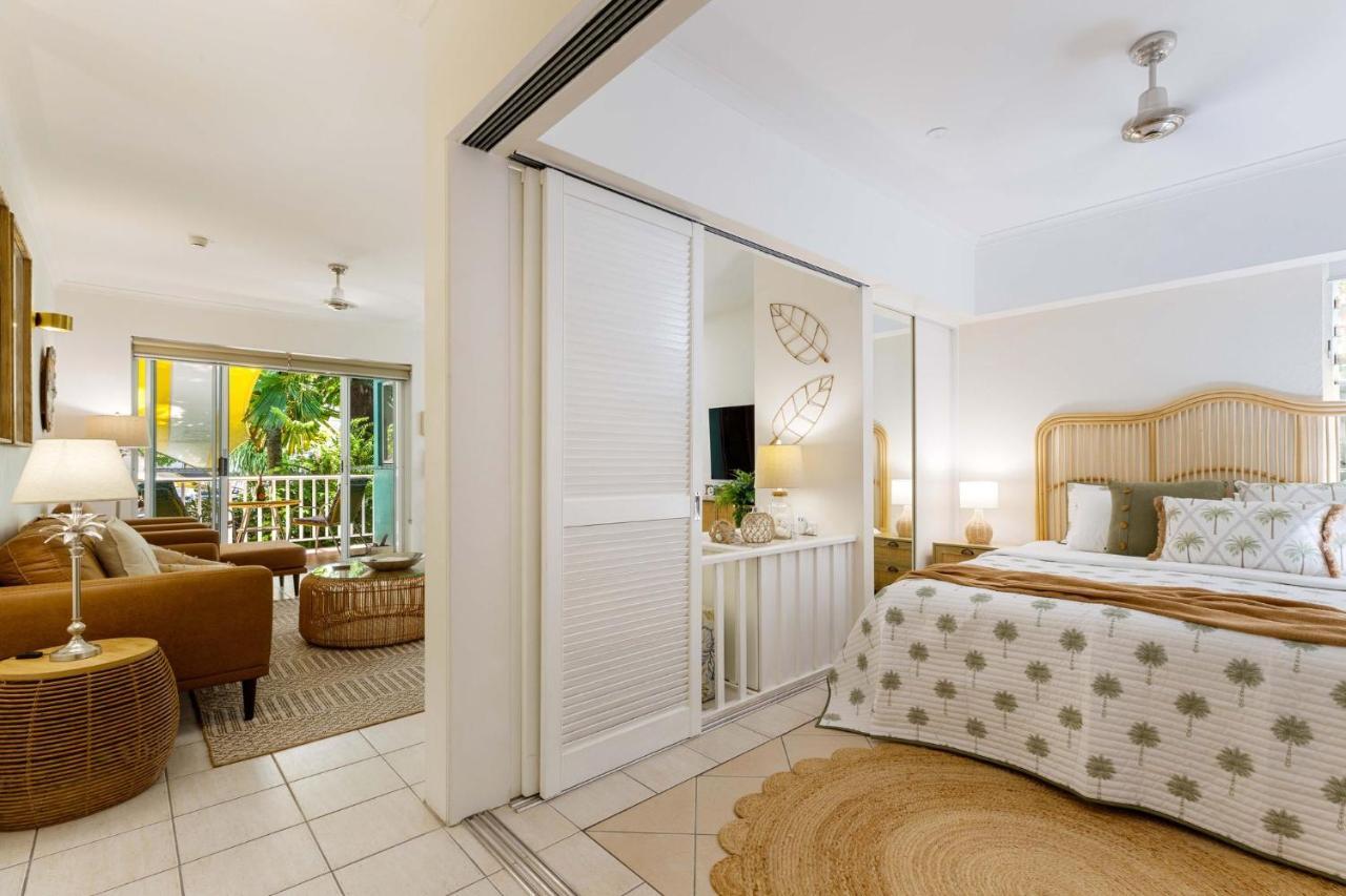 Oasis Luxe On Macrossan Street - Stylish Residence Port Douglas Exterior photo